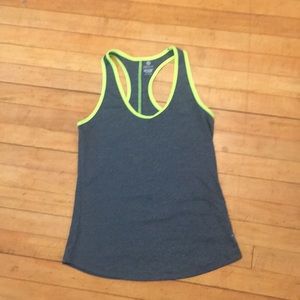 Workout tank top